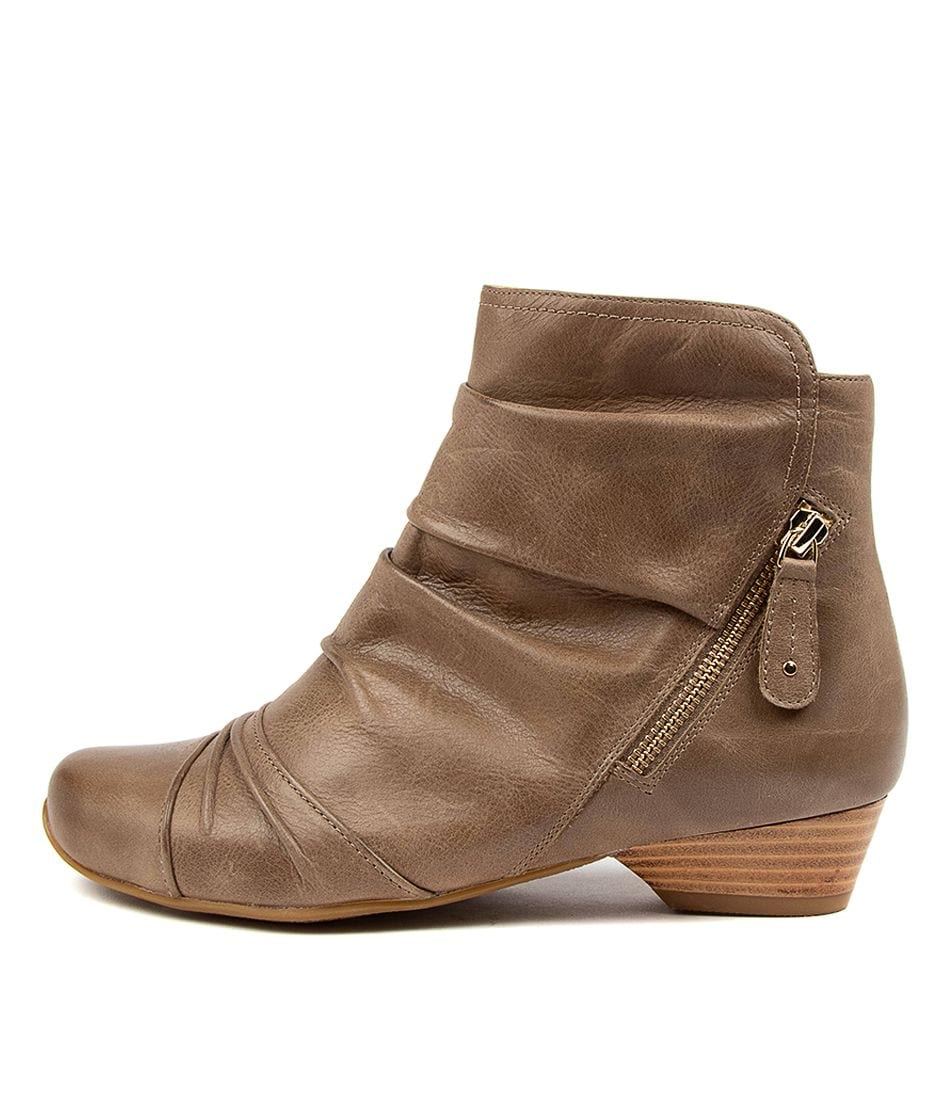 Grey Brown Women Ziera Camryn (Extra Wide) Boots | Z-408572